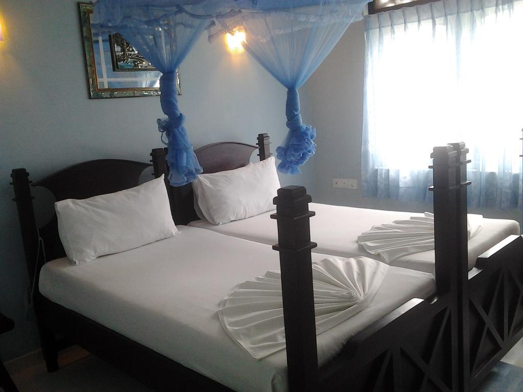 La Grande Holiday Resort Negombo Habitación foto